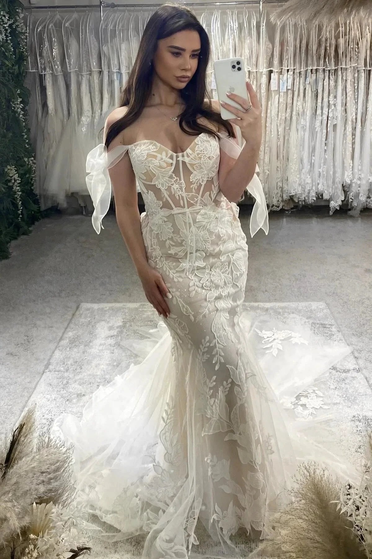 Beautiful Mermaid Sweetheart Sleeveless Appliques Tulle Lace Wedding Dresses (ZD15586) - VelvetHem