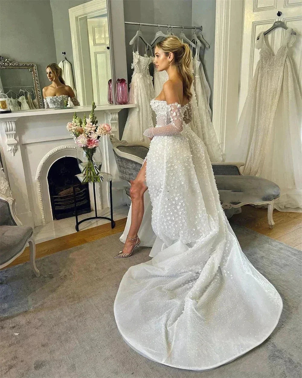 Beautiful Sexy Long Sleeved Wedding Dresses Spaghetti Straps Simple White Backless Pleat High Split Princess Bride Gowns 2024 (ZD14255)