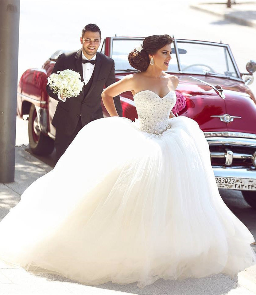 Beautiful White Sweetheart Beading Long Wedding Dress Crystal Tulle Plus Size Bridal Gowns