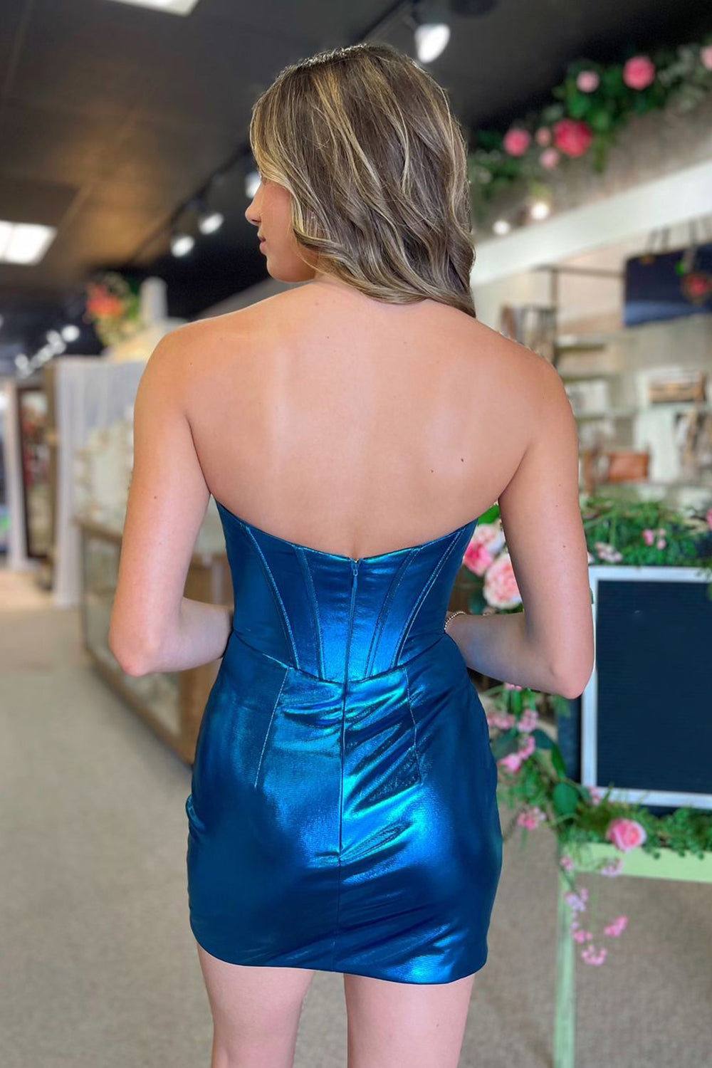 Strapless Burgundy Homecoming Dresses Satin Corset Tight Short Cocktail Dresses
