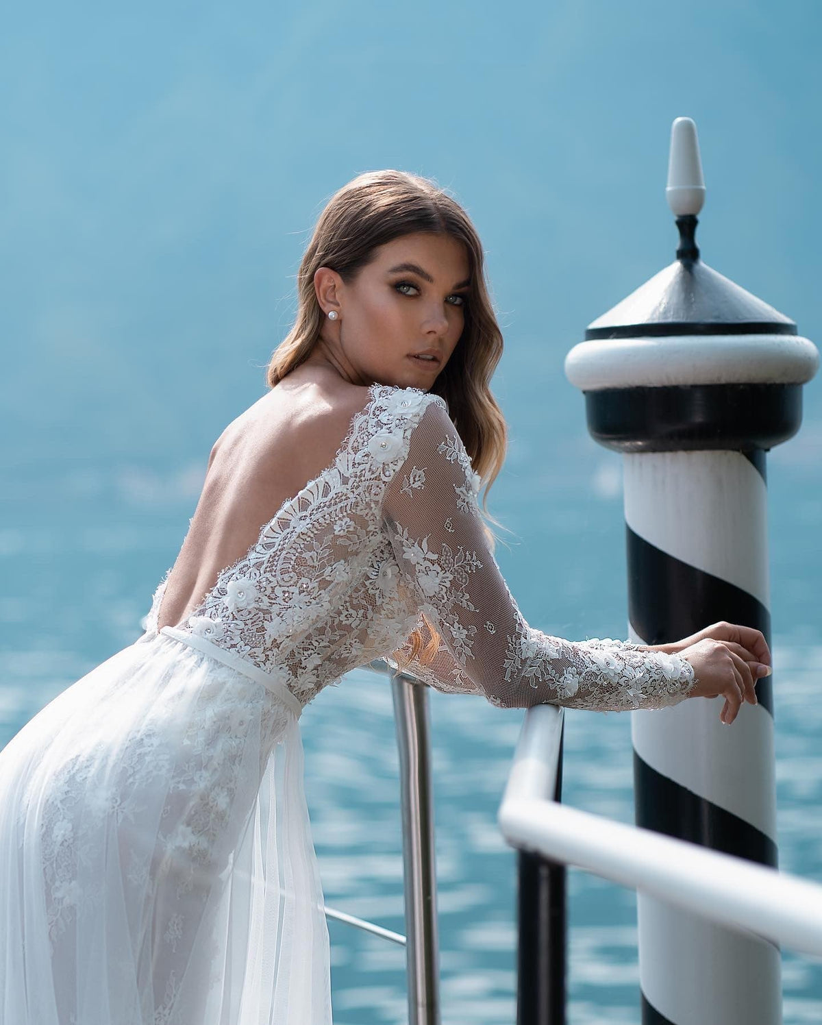 Boho Simple A-line Lace Beach Wedding Dresses With Sleeves