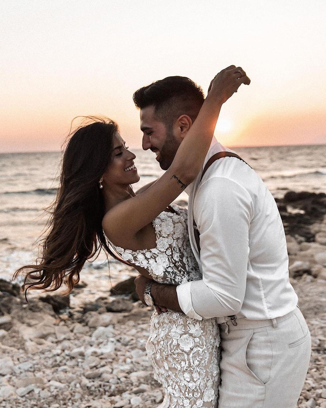 Boho Sleeveless Floral Mermaid Beach Wedding Dress Backless Bridal Gown