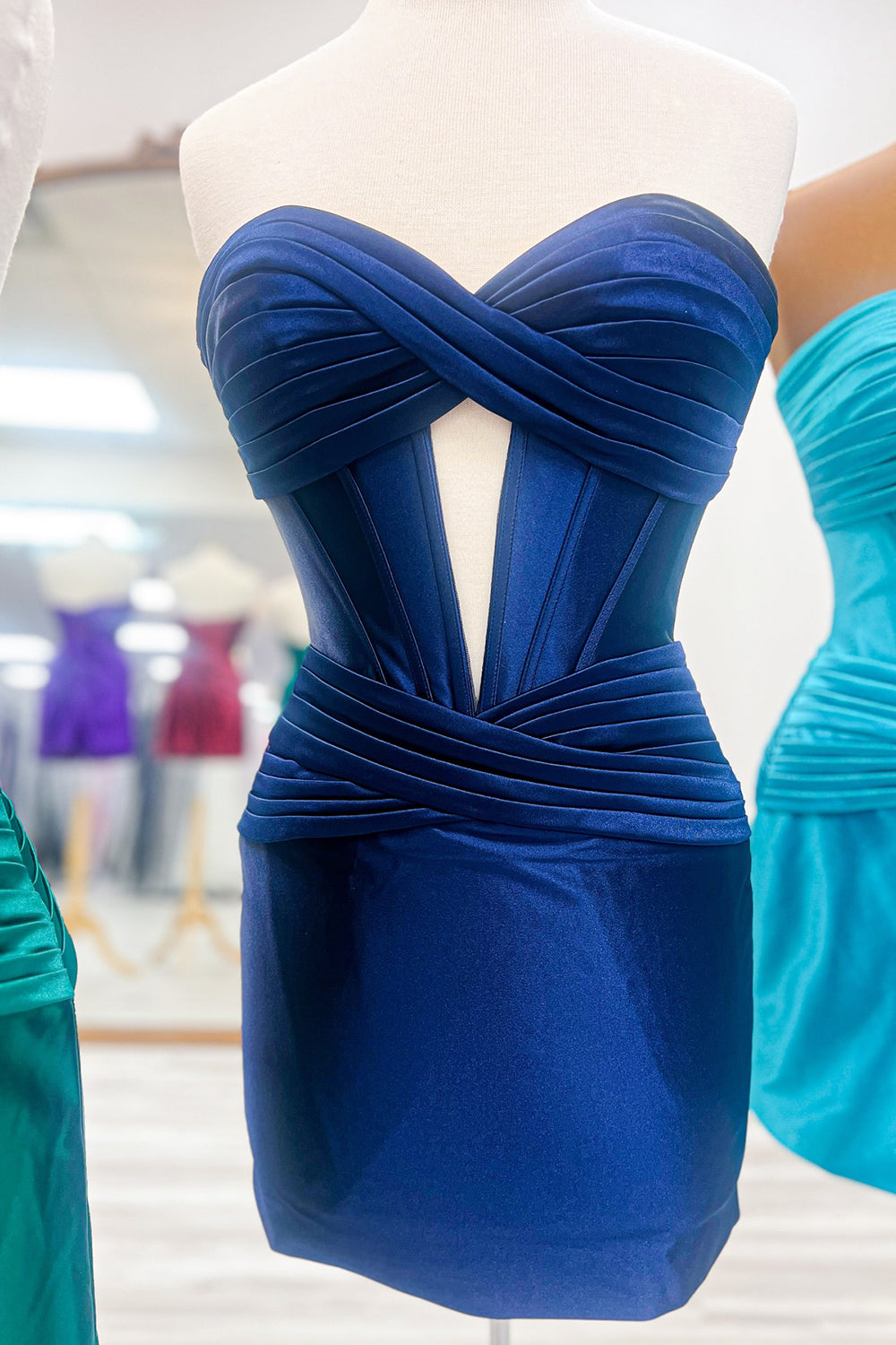 Burgundy Homecoming Dresses Corset Strapless Tight Short Cocktail Dresses