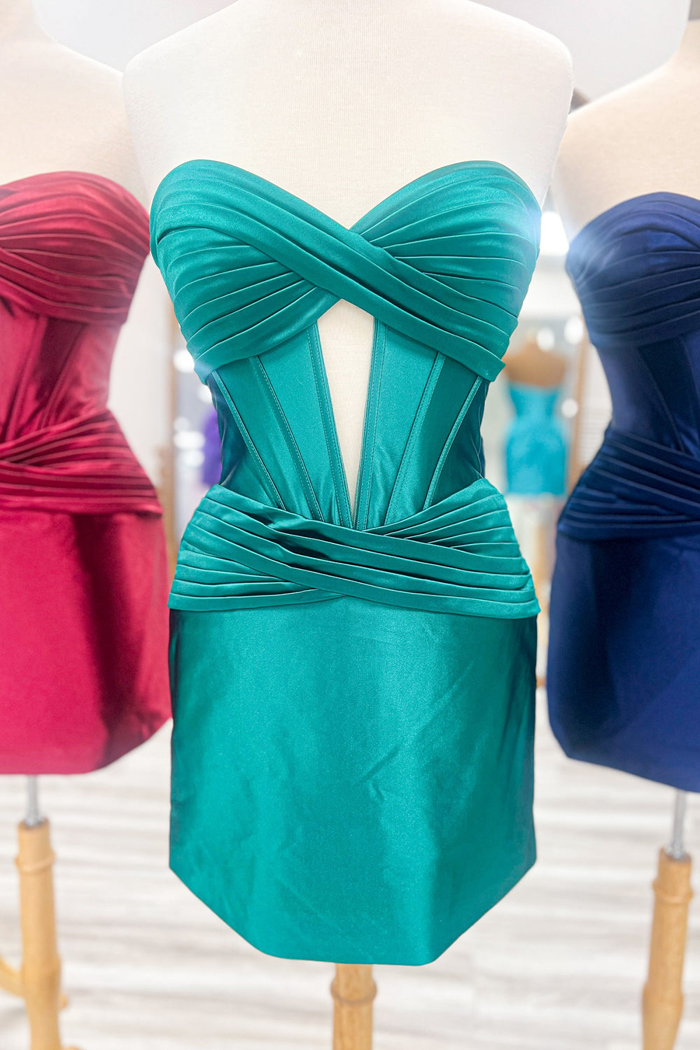 Burgundy Homecoming Dresses Corset Strapless Tight Short Cocktail Dresses