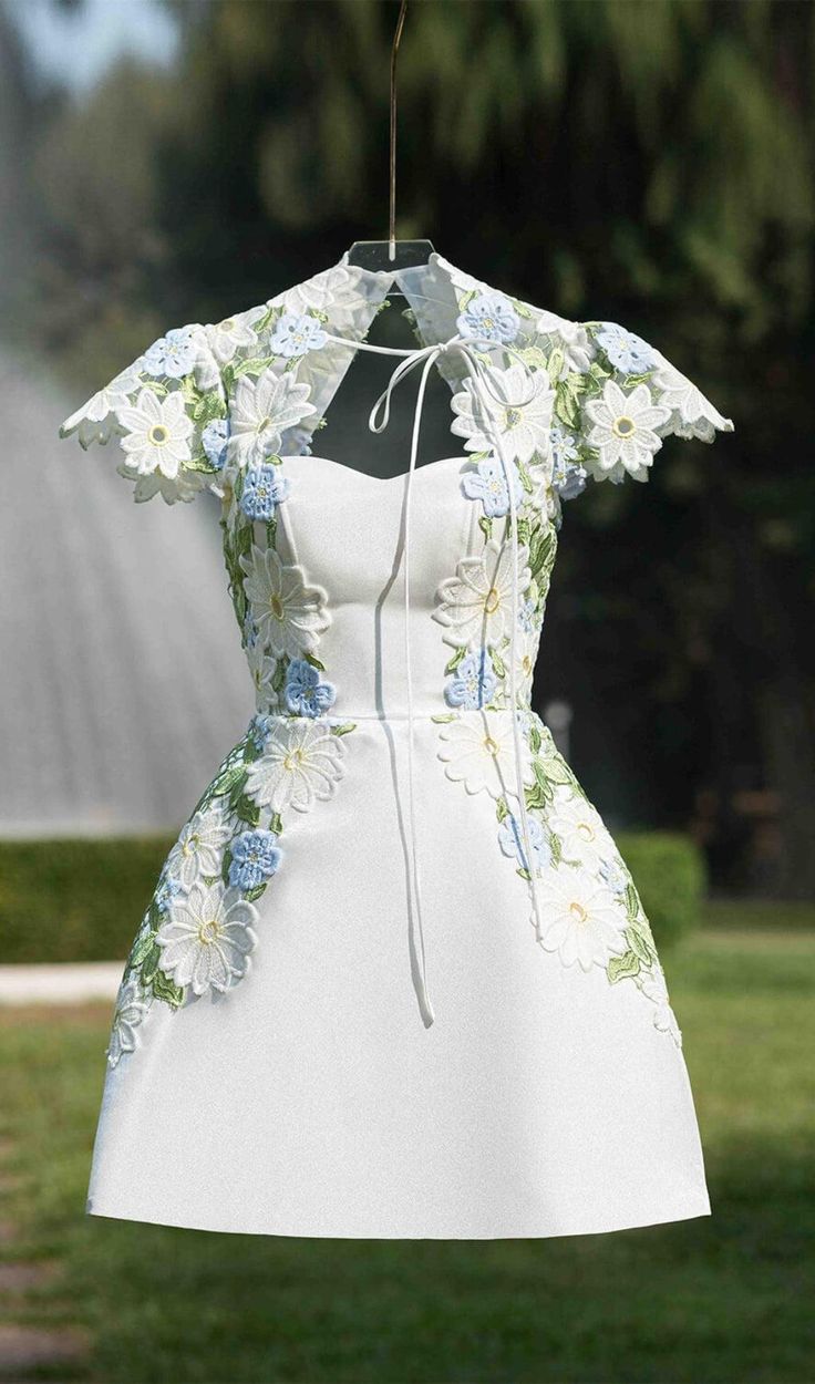Vintage A line High Neckline Lace White Homecoming Dress 18th Birthday Outfits