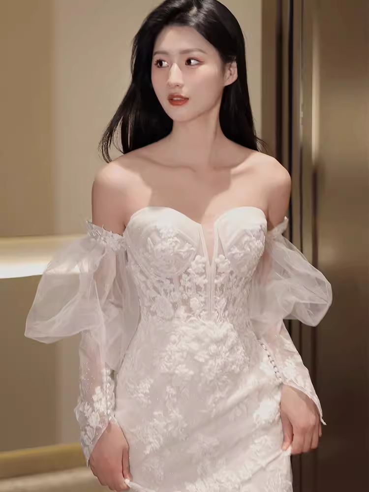 Vintage Mermaid Strapless Neckline Lace Wedding Dress - View 4 | VelvetHem