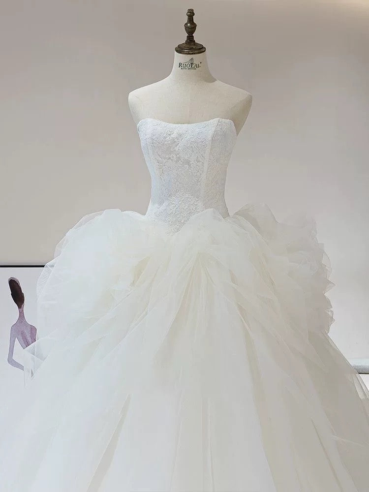 Dreamy Ball Gown Strapless Sleeveless White Tulle Wedding Dresses With Ruffles - View 2 | VelvetHem