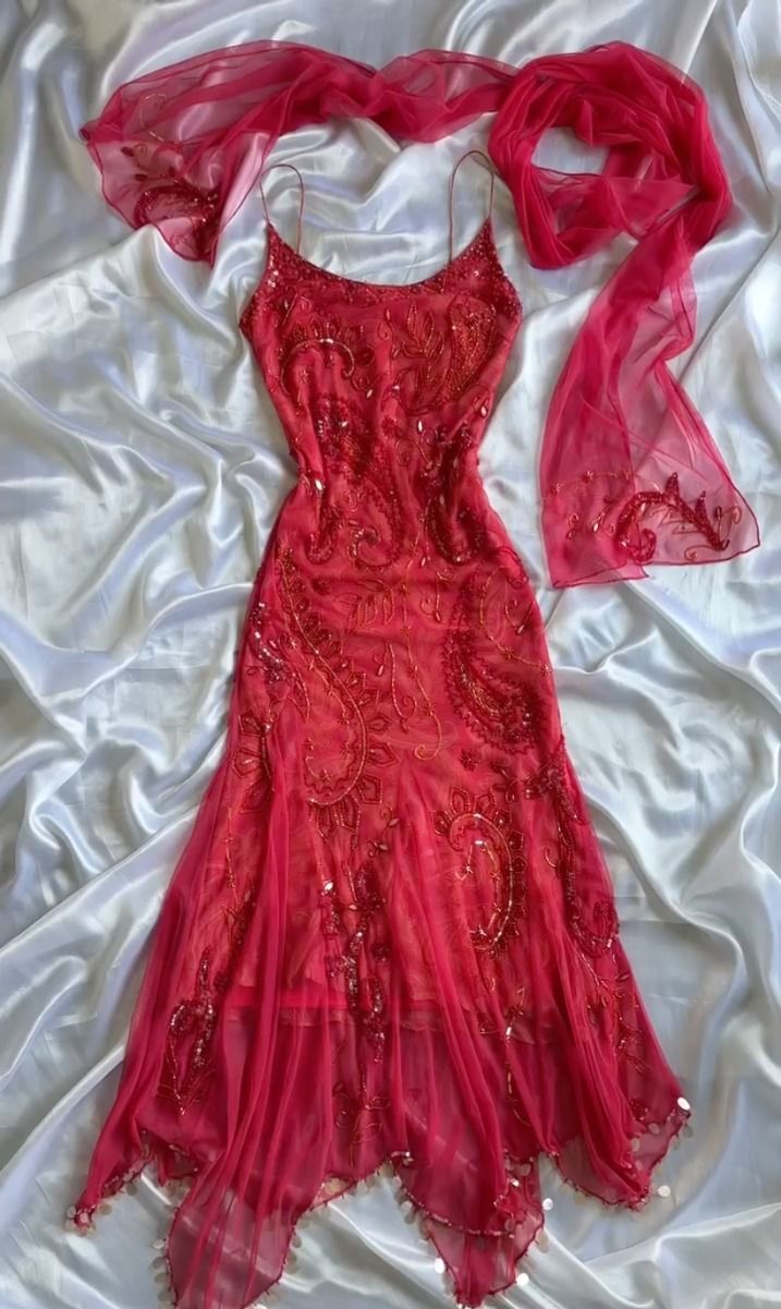 Vintage Sheath Spaghetti Straps Ruffles Red Chiffon Long Prom Dress Evening Dresses With Beads