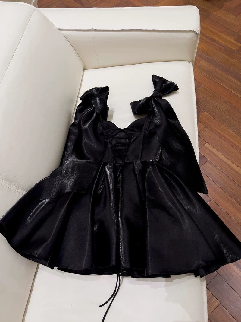 Modest A line Straps Black Short Homecoming Dresses Birthday Outfits With Bow