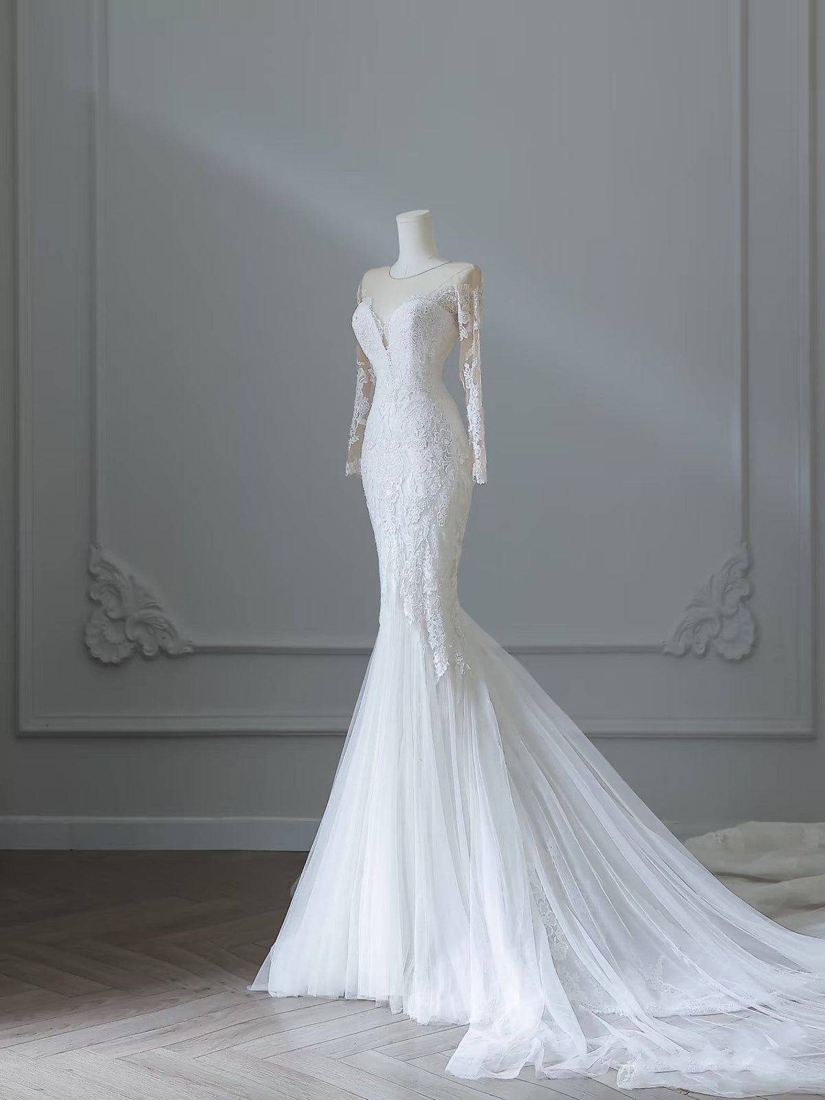 Unique Mermaid Scoop Neckline Long Sleeves Wedding Dresses White Brides Dress - View 2 | VelvetHem