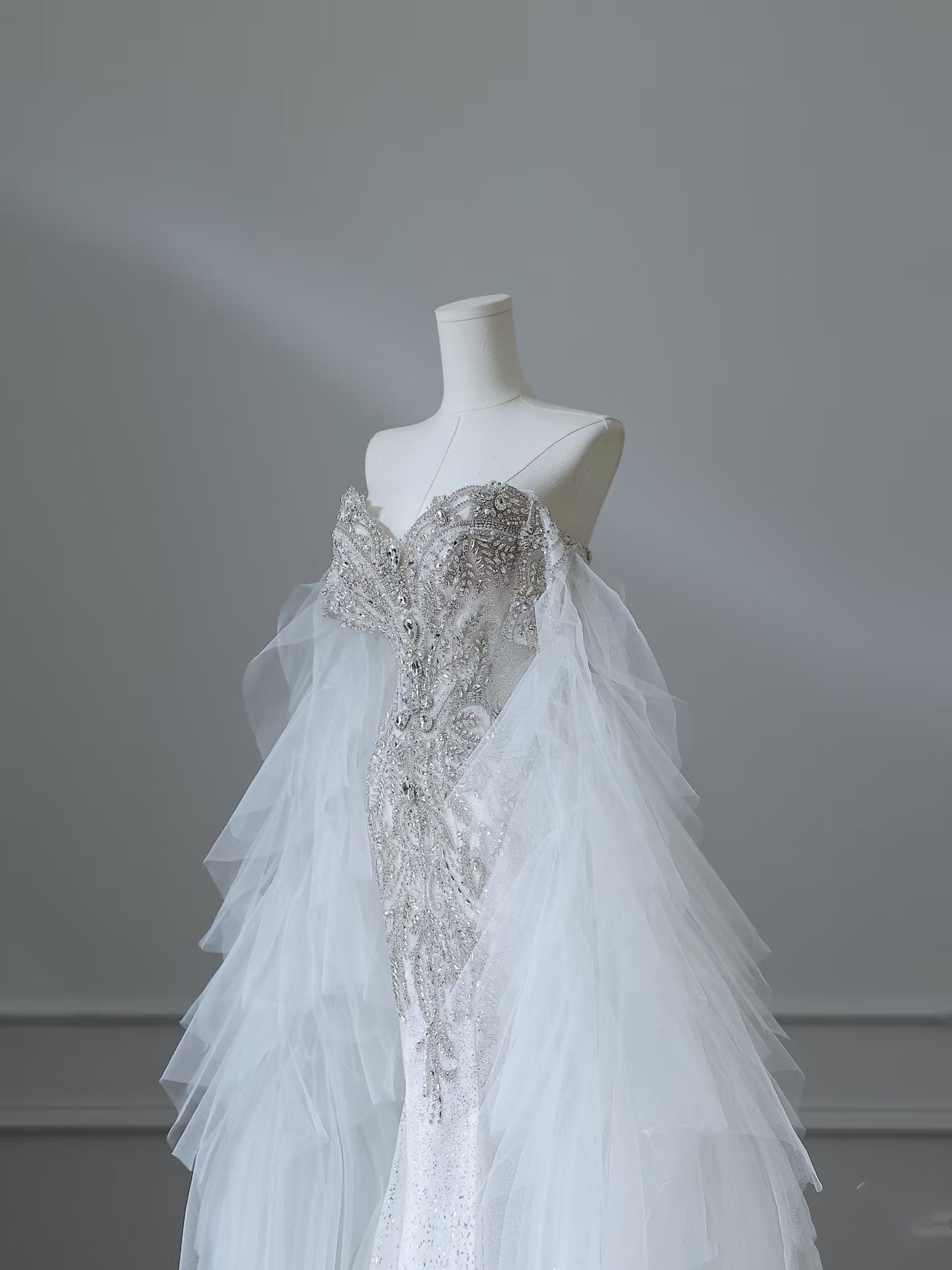Modest Mermaid Off The Shoulder White Tulle Long Wedding Dresses Brides Dress