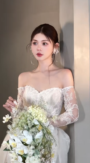 Elegant Mermaid Off The Shoulder Lace Long Sleeves Long Wedding Dresses - View 4 | VelvetHem