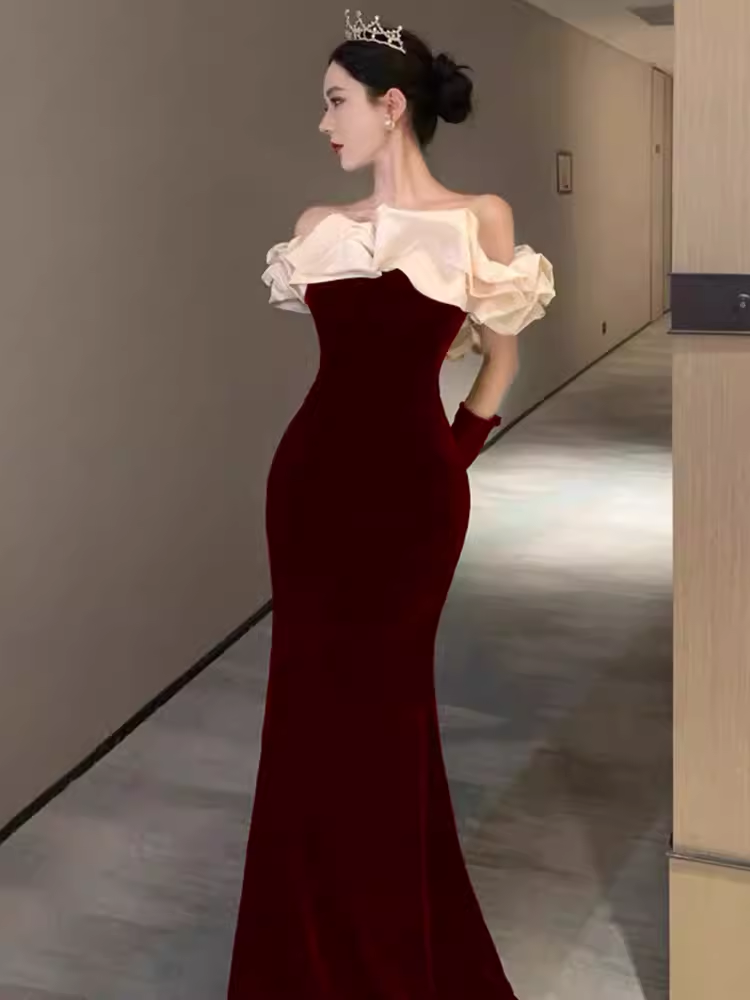 Sexy Mermaid Burgundy Velvet Prom Dresses With Gloves C43 - View 3 | VelvetHem