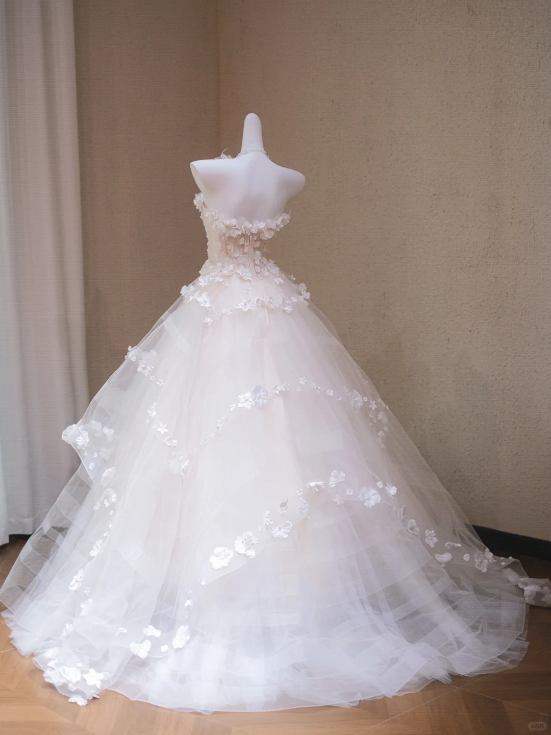 Fairy Ball Gown Strapless Tulle Applique Long Wedding Dresses