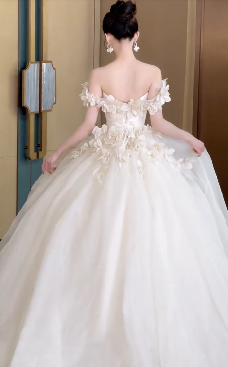 Style Classy Ball Gown Off The Shoulder Satin Tulle Applique Long Wedding Dresses - View 5 | VelvetHem