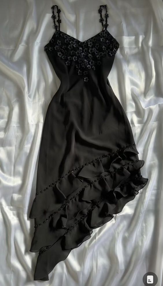 Pretty A Line Spaghetti Straps Black Chiffon Applique Beads Short Homecoming Dress 19th Birthday Outfits