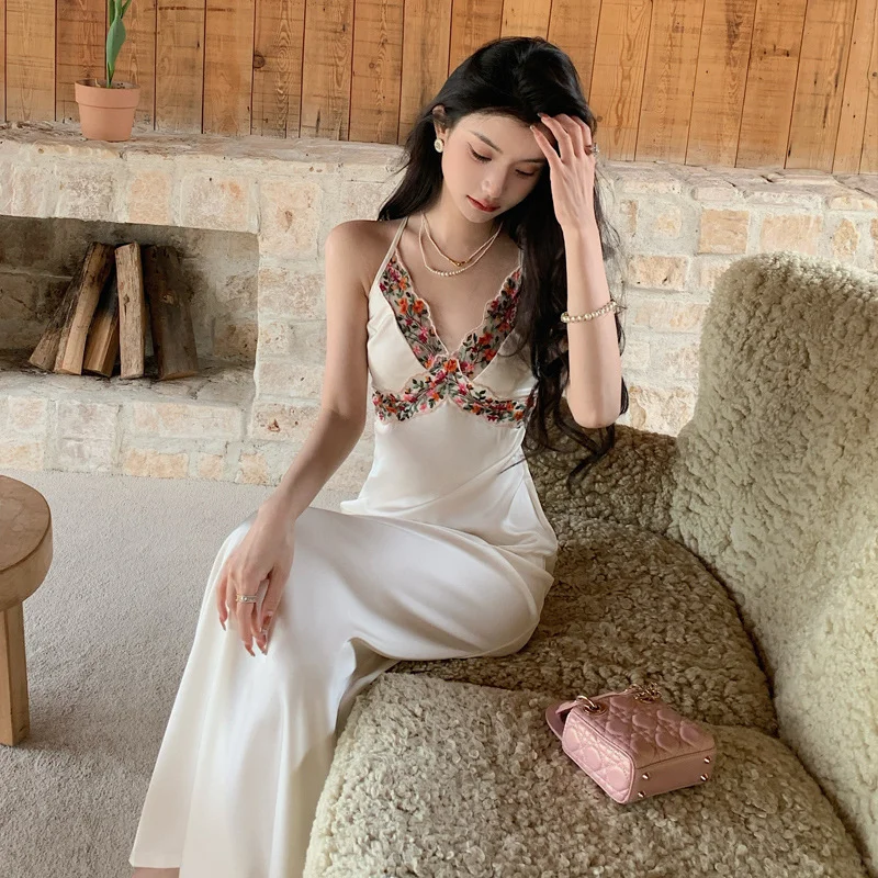 Charming Mermaid Spaghetti Straps Satin Flower Lace Long Prom Dresses Formal Dress - View 3 | VelvetHem