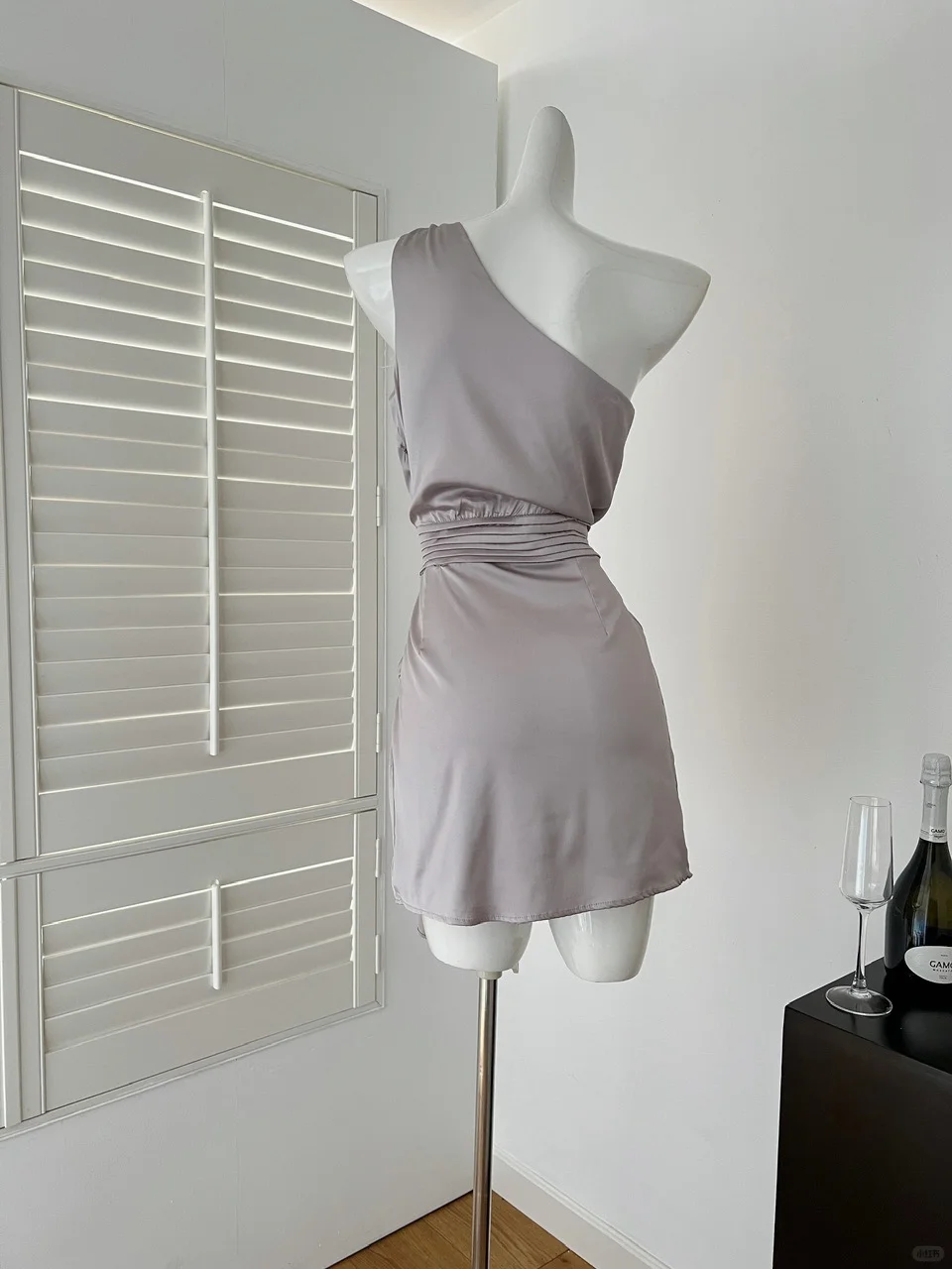Chic Mermaid One Shoulder Satin Short Homecoming Dress 19th Birthday Outfits - View 2 | VelvetHem