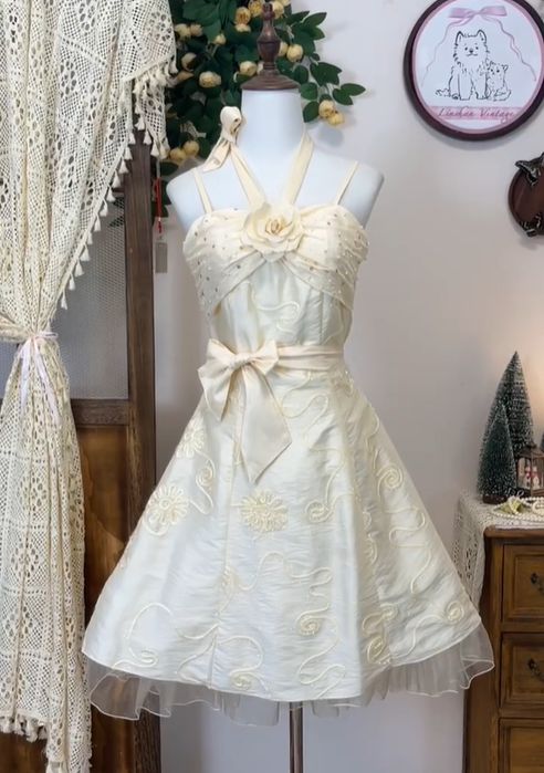 Classy A Line Halter Satin Beads With Bow Short Homecoming Dress 18th Birthday Outfits
