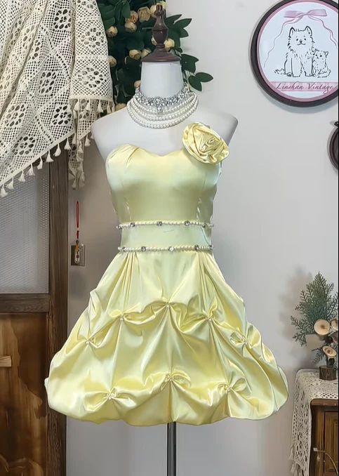 Retro A Line Strapless Satin Beads Short Homecoming Dress 18th Birthday Outfits