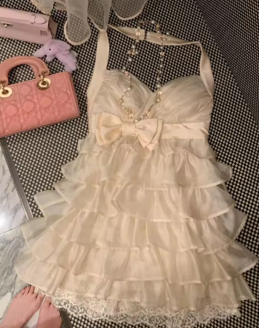 Cute A Line Halter Layer Chiffon Lace Short Homecoming Dress 17th Birthday Outfits - View 2 | VelvetHem