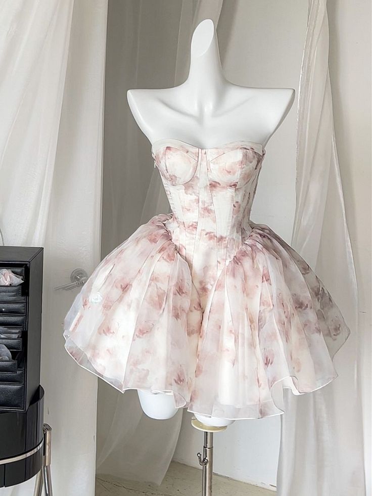 Vintage Pink Rose Print Strapless Homecoming Dress 19th Birthday Outfits