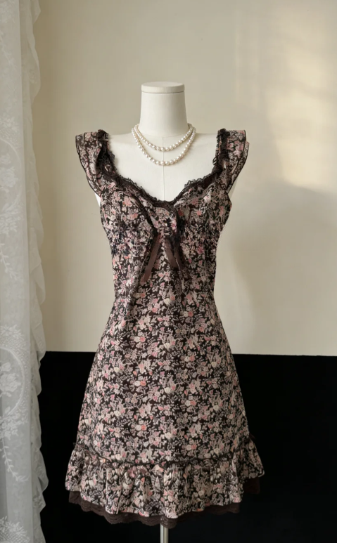 Chic A Line Printed Floral Satin Short Homecoming Dress 18th Birthday Outfits - View 2 | VelvetHem