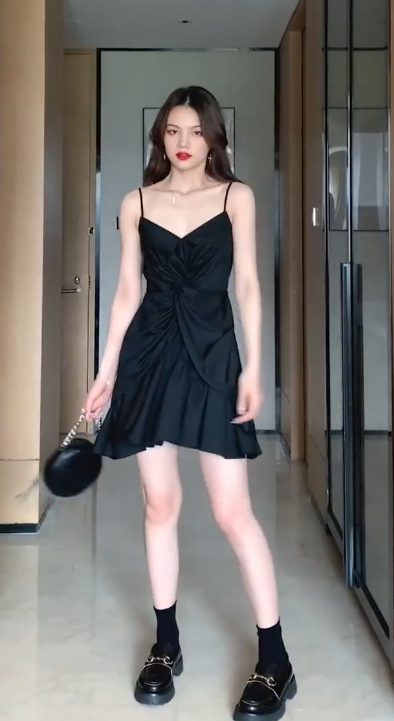 Pretty A Line Spaghetti Straps Black Satin Short Homecoming Dress 16th Birthday Outfits - VelvetHem