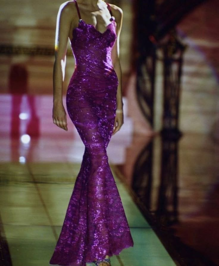 Sexy Spaghetti Straps Purple Lace Prom Dress,Mermaid Long Party Evening Gown - VelvetHem