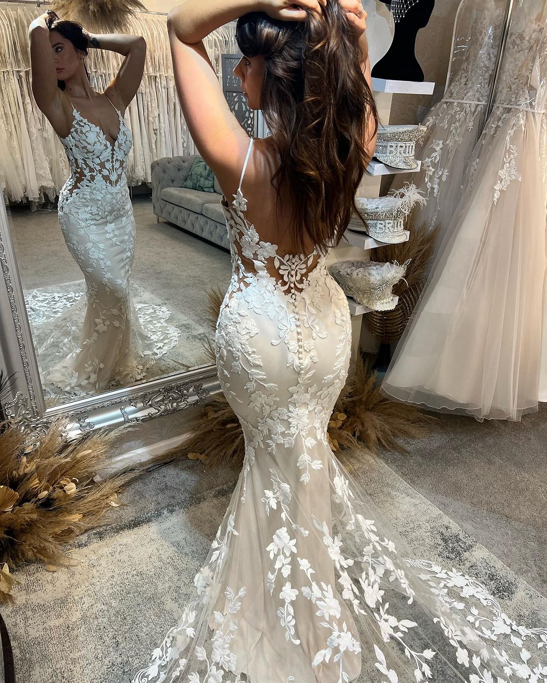 Charming Long Mermaid Spaghetti Strap Appliqué V-neck Wedding Dress With Train (ZD17466)