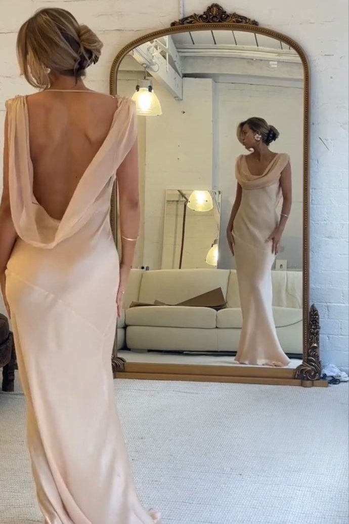Charming Mermaid V Neck Light Pink Long Prom Dress with Ruched