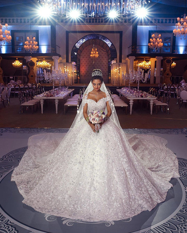 Chic Appliques Off-the-shoulder Wedding Dresses | Sweep Train Sleeveless Bridal Dresses