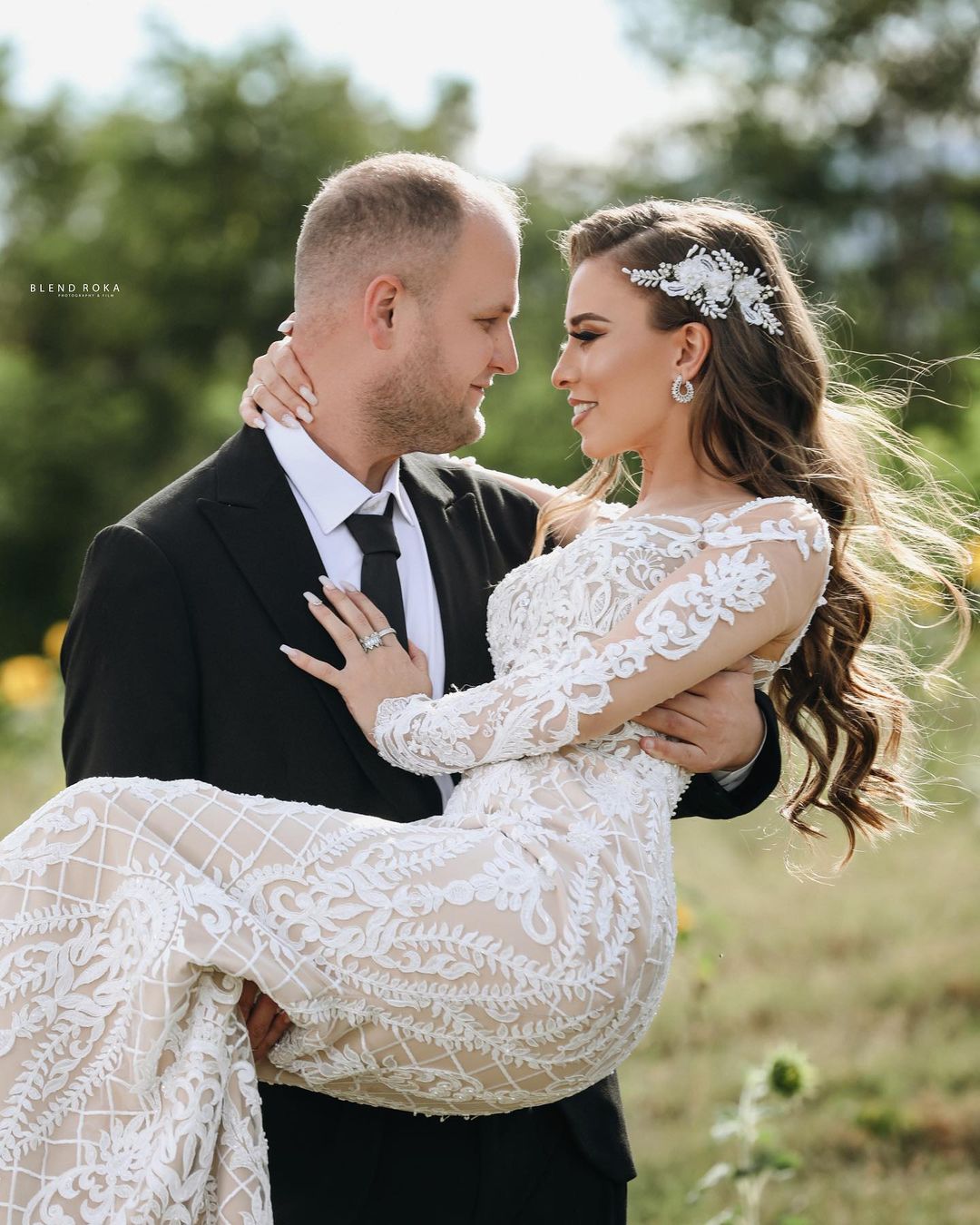 Chic Long Sleeve Boho Beach Wedding Dress Mermaid Lace Bridal Gowns