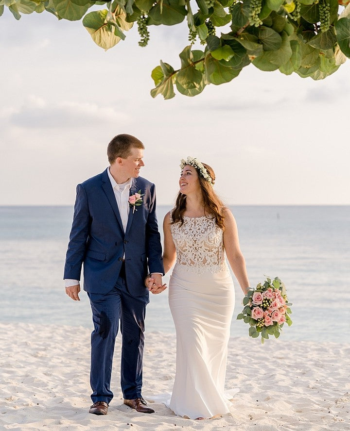 Chic Mermaid Chiffon Appliques Beach Wedding Dresses Sleeveless Lace Plus Size Bridal Gowns On Sale