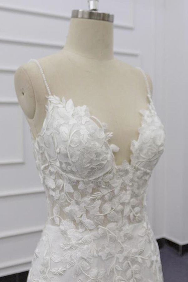 Chic Spaghetti Straps Sleeveless Mermaid Beach Wedding Dress | White Lace Bridal Gowns With Appliques