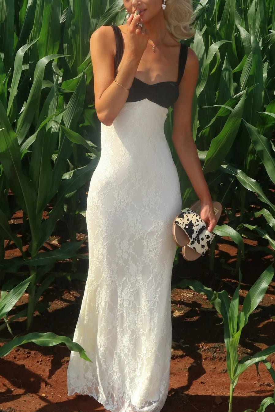 Chic Mermaid Sweetheart White and Black Lace Long Prom Dress with Ruched - View 3 | VelvetHem