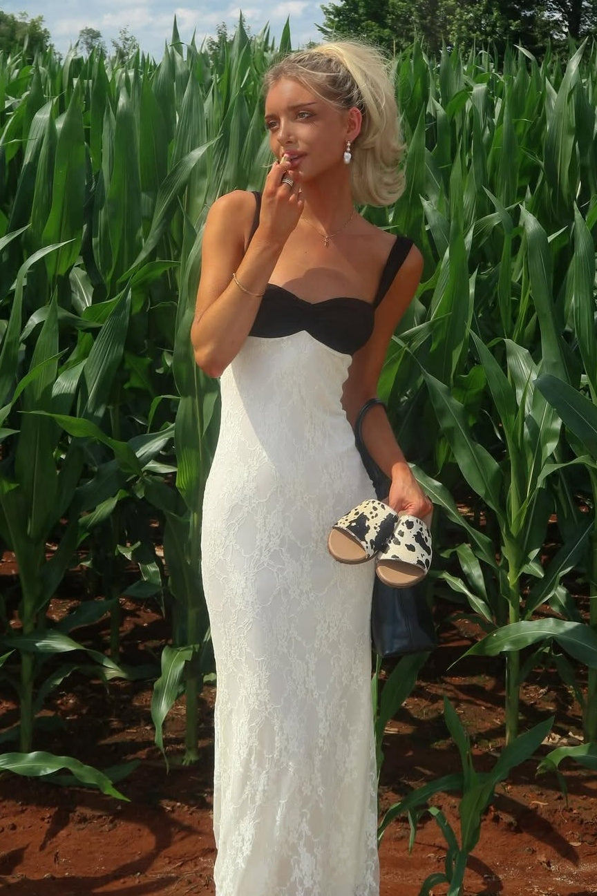 Chic Mermaid Sweetheart White and Black Lace Long Prom Dress with Ruched - View 5 | VelvetHem
