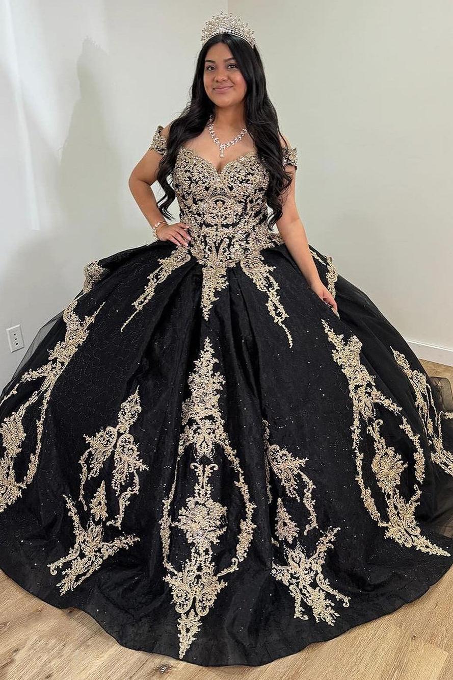 Classic Ball Gown Off Shoulder Lace Appliques Tiered Ruffles Black Tulle Off Shoulder Princess Party Gown Quinceanera Dress For Sweet 16 Dress