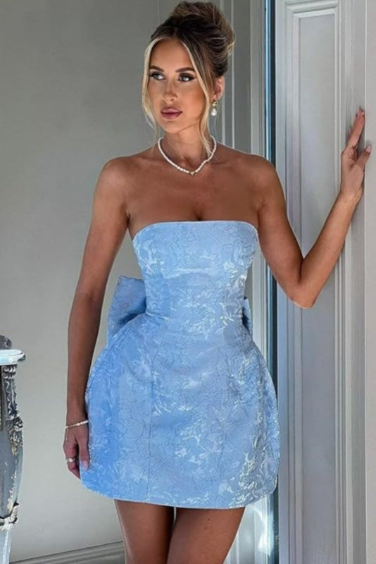 Classic Sleeveless Pleats Satin Short Homecoming Dresses with Bow