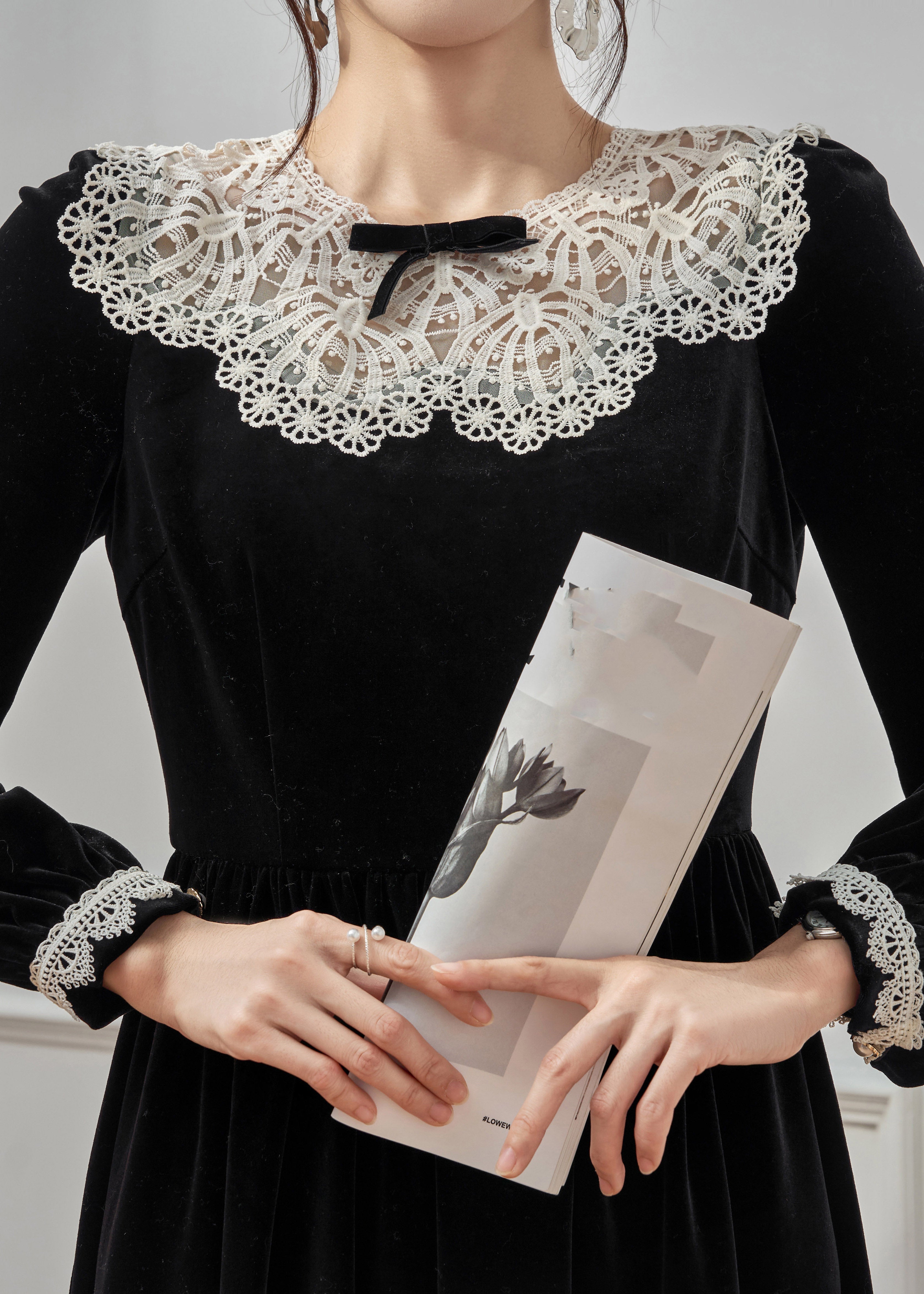 Classy Black O-Neck Lace Patchwork Silk Velvet Long Dress Spring