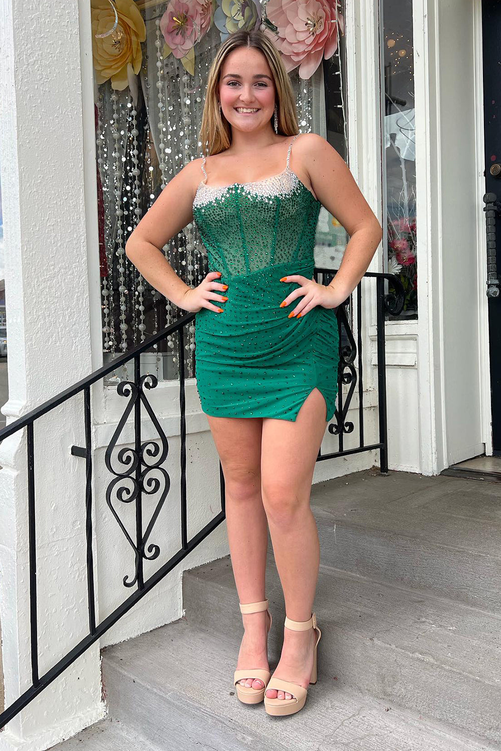 Black Homecoming Dresses Spaghetti Straps Tight Corset Prom Dress with Beadings
