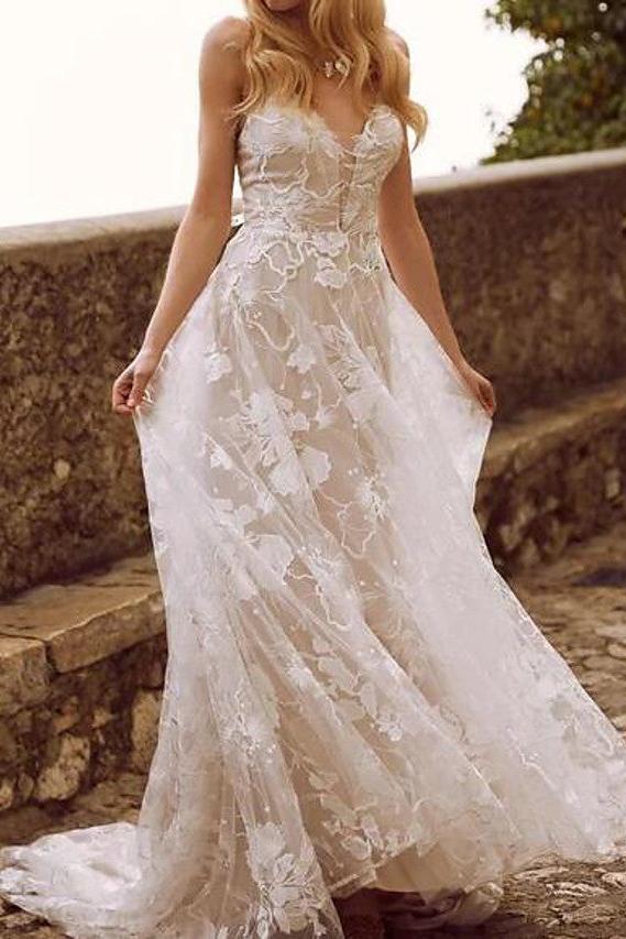 Country Plus Size A-Line Beach Wedding Dress V-neck Lace Tulle Sleeveless Sexy See-Through Bridal Gowns with Sweep Train