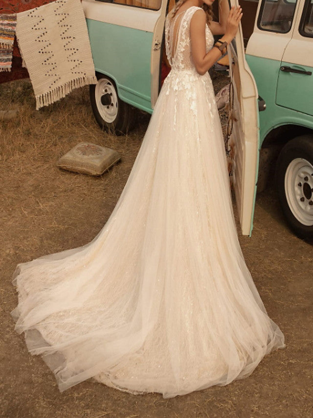 Country Plus Size A-Line Wedding Dress V-neck Lace Tulle Jersey Sleeveless Bridal Gowns with Sweep Train