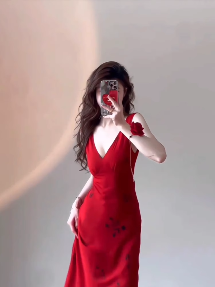 Chic Sheath Straps Red Satin Long Prom Dresses Birthday Outfits