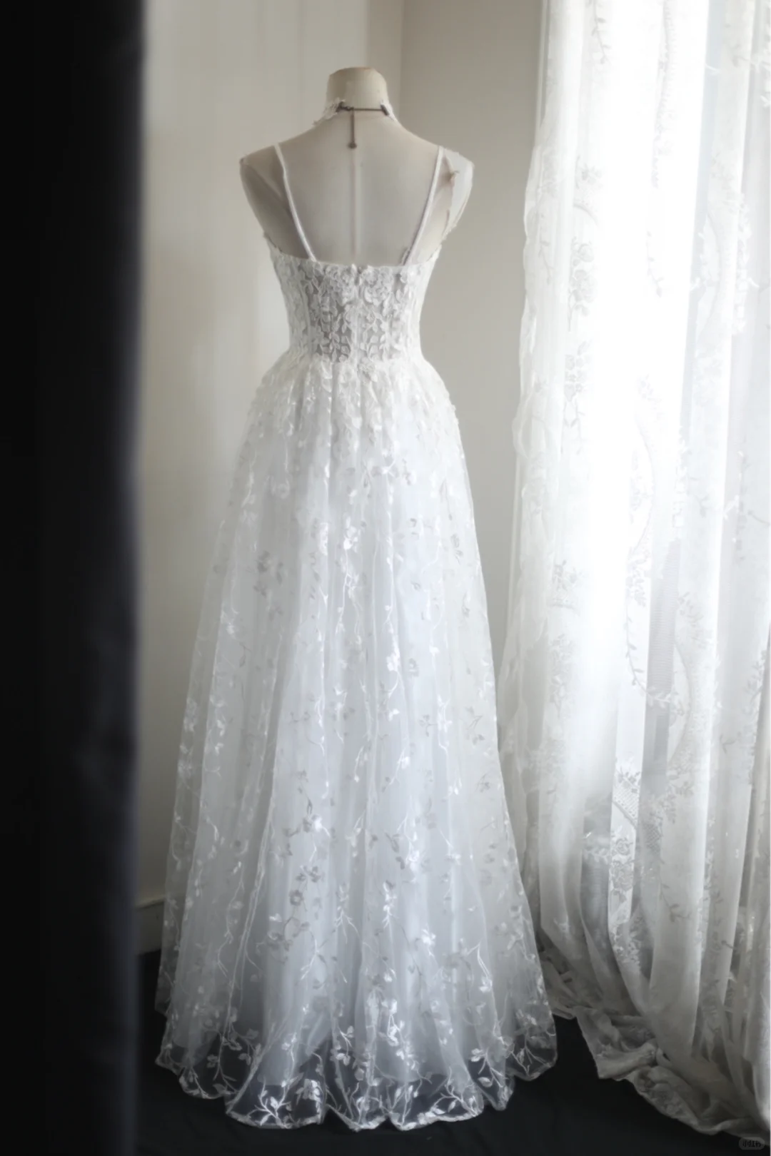 Simple White Spaghetti Straps Lace Appliques A Line Wedding Dress Bridal Dress
