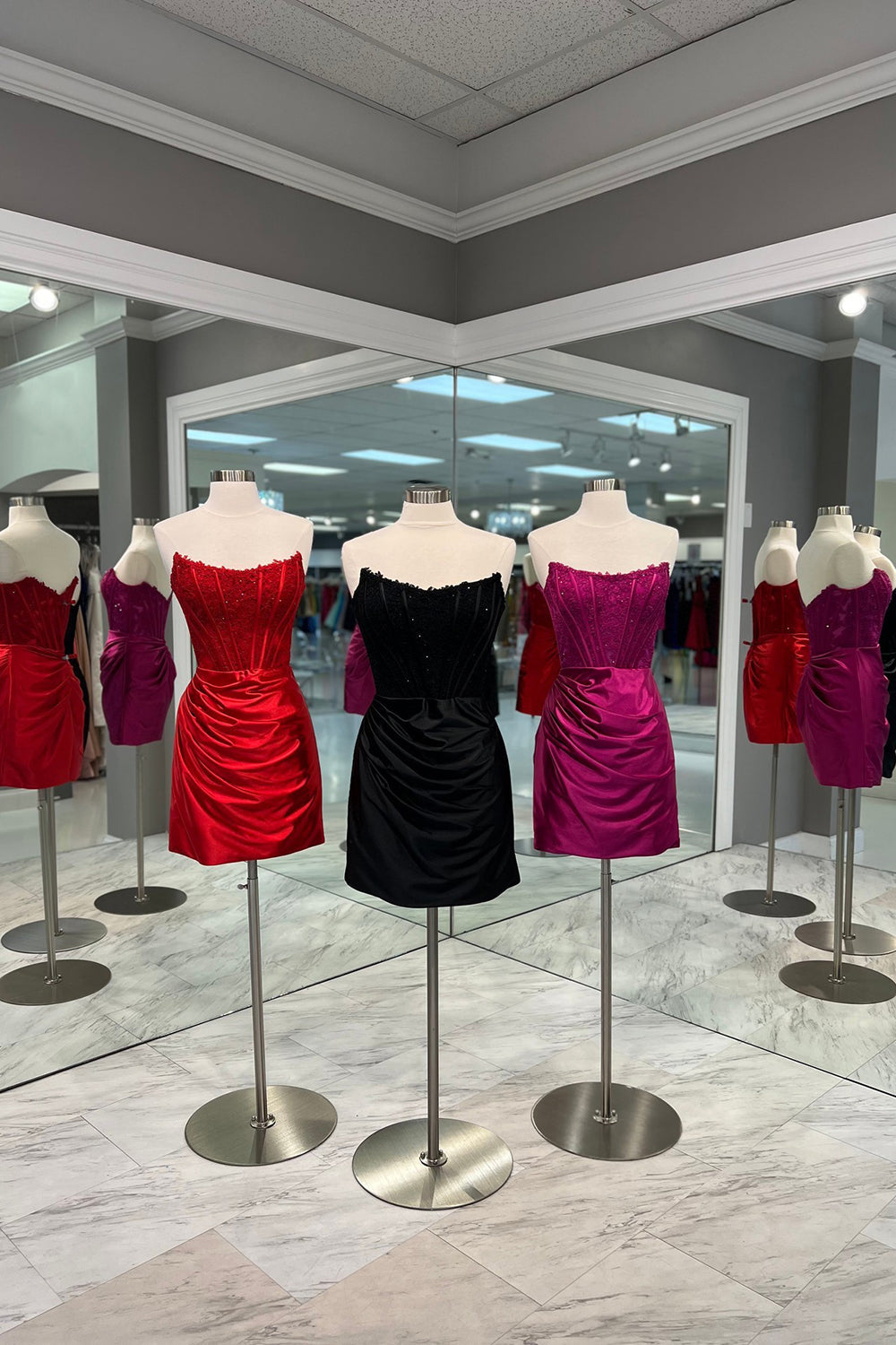 Dark Green Homecoming Dresses Detachable Long Sleeves Satin Corset Tight Short Cocktail Dresses (Gloves not Included)
