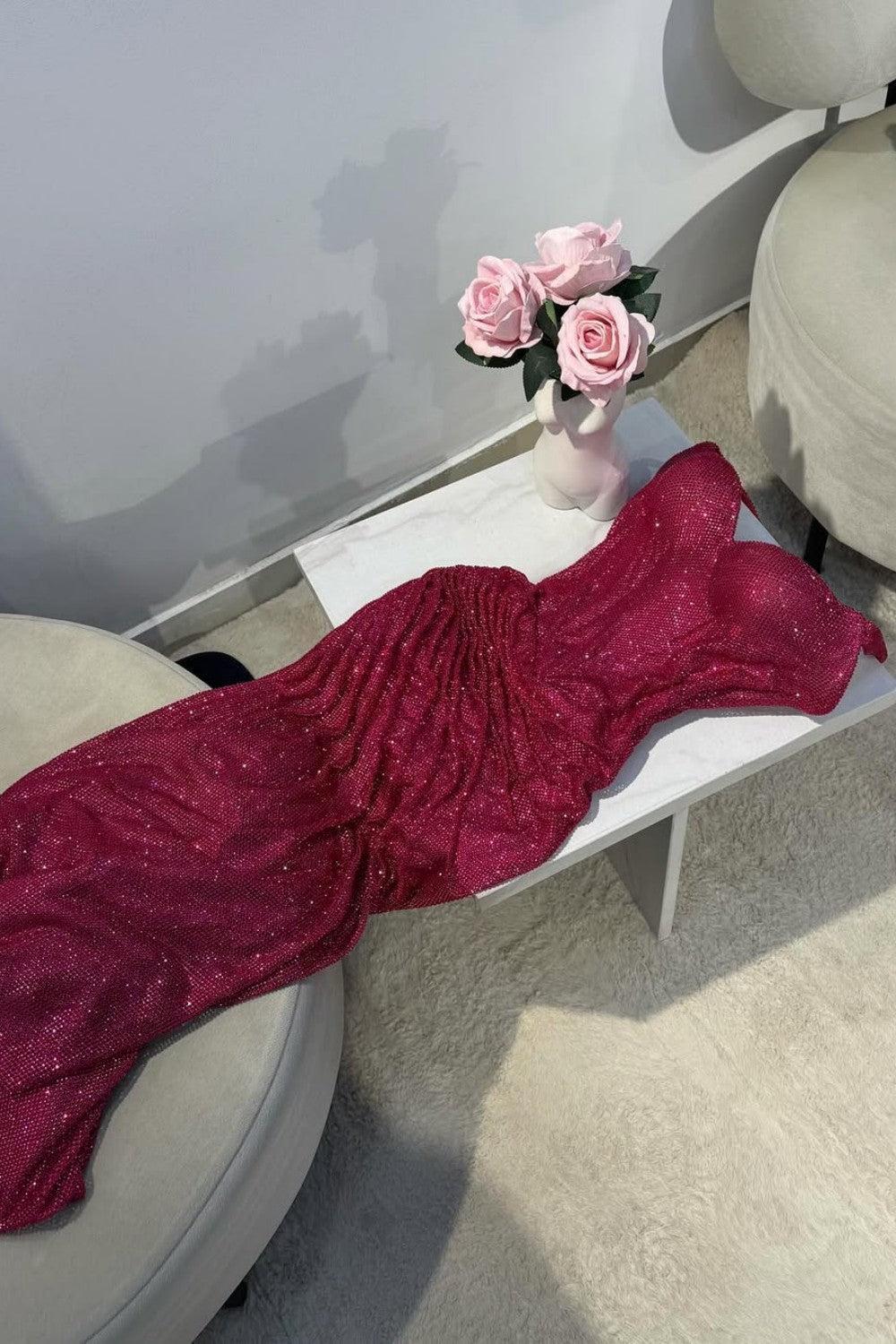 Suzhoufashion Dark Red Glitter Bodycon Homecoming Dress With Sweetheart Neck Spaghetti Straps Ruched Side Slit Formal Evening Gown