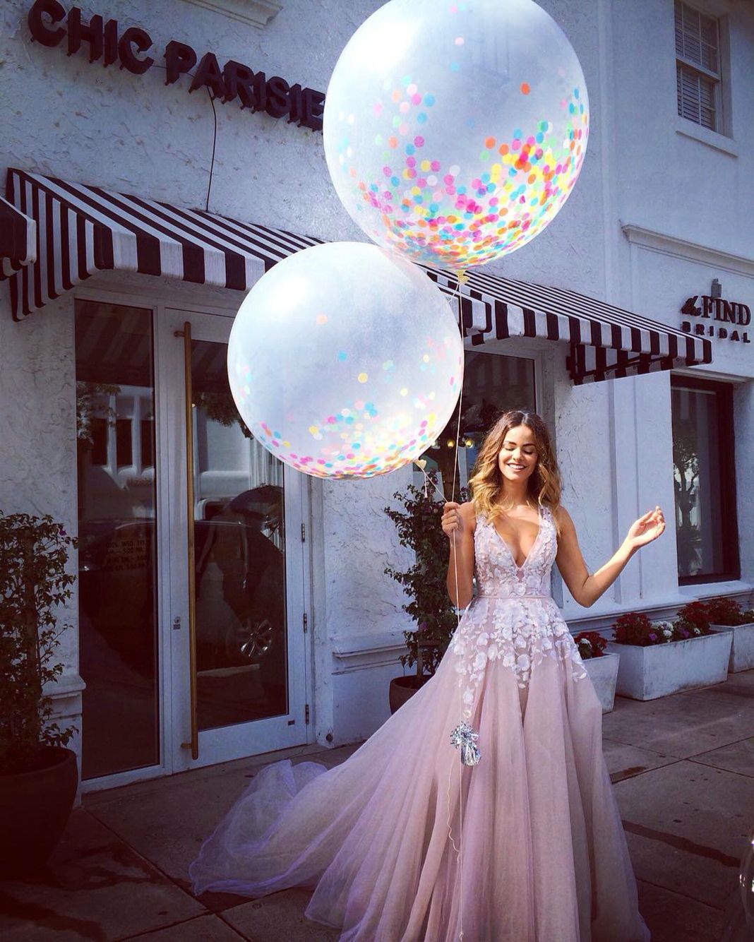 Deep V Neck Sexy Pink Wedding Dresses  Sleeveless Tulle Wedding Reception Dress with Flowers