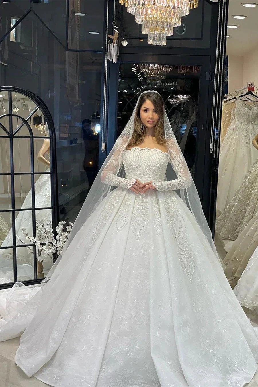 Deluxe Floor Length Long Sleeves A-Line Lace Wedding Dress with Ruffles (ZD14798)