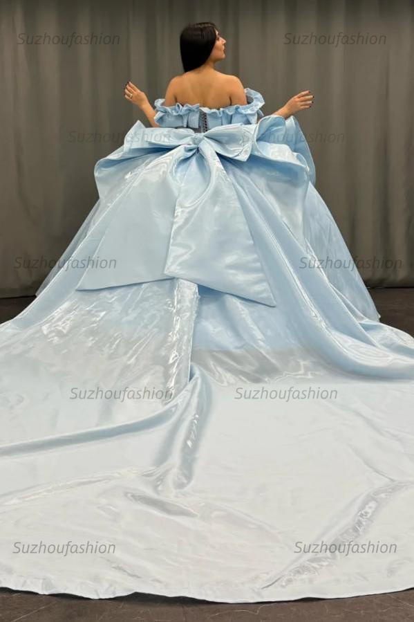 Elegant Ball Gown Off Shoulder Sleeveless Beaded Sequins Appliques Pleated Big Bow Knot Baby Blue Satin Quinceanera Dress Birthday Party Dress For Sweet 16